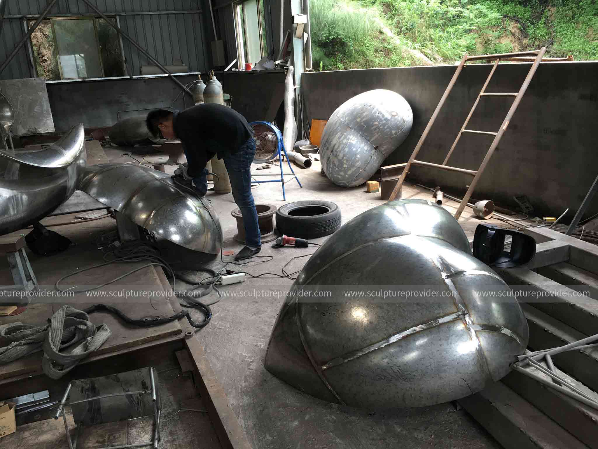 metal fish sculptures