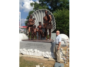 Bronze Family Sculpture Monument Sculpture